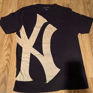 New York yankee short sleeve tshirt
